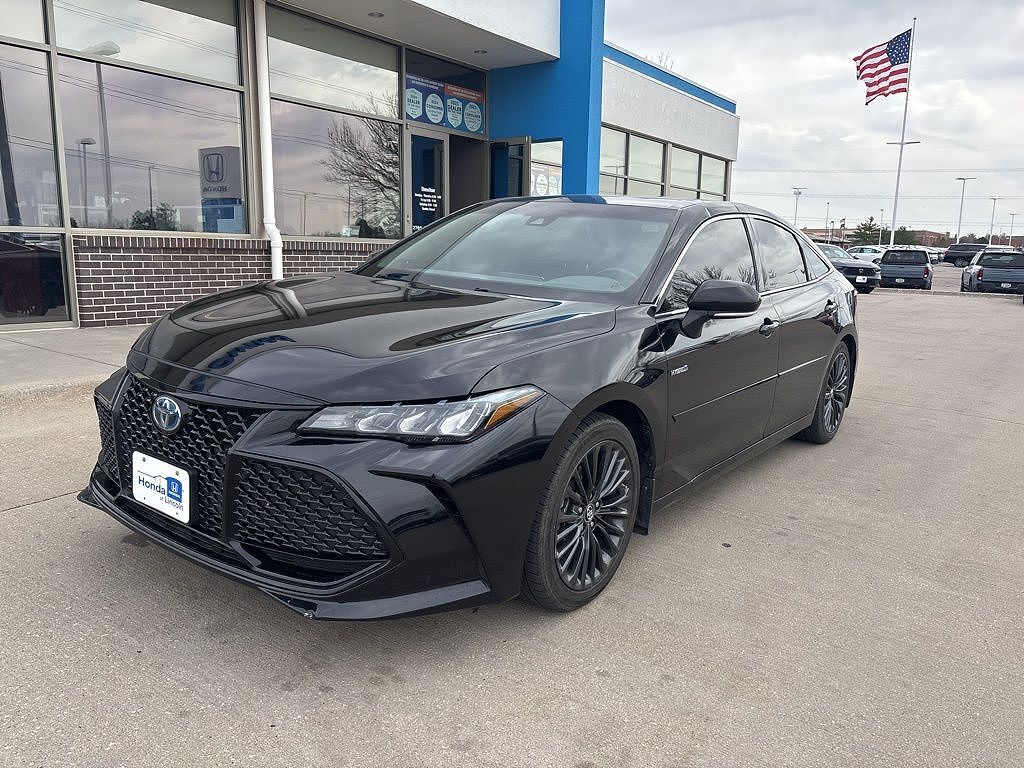 2019 TOYOTA Avalon