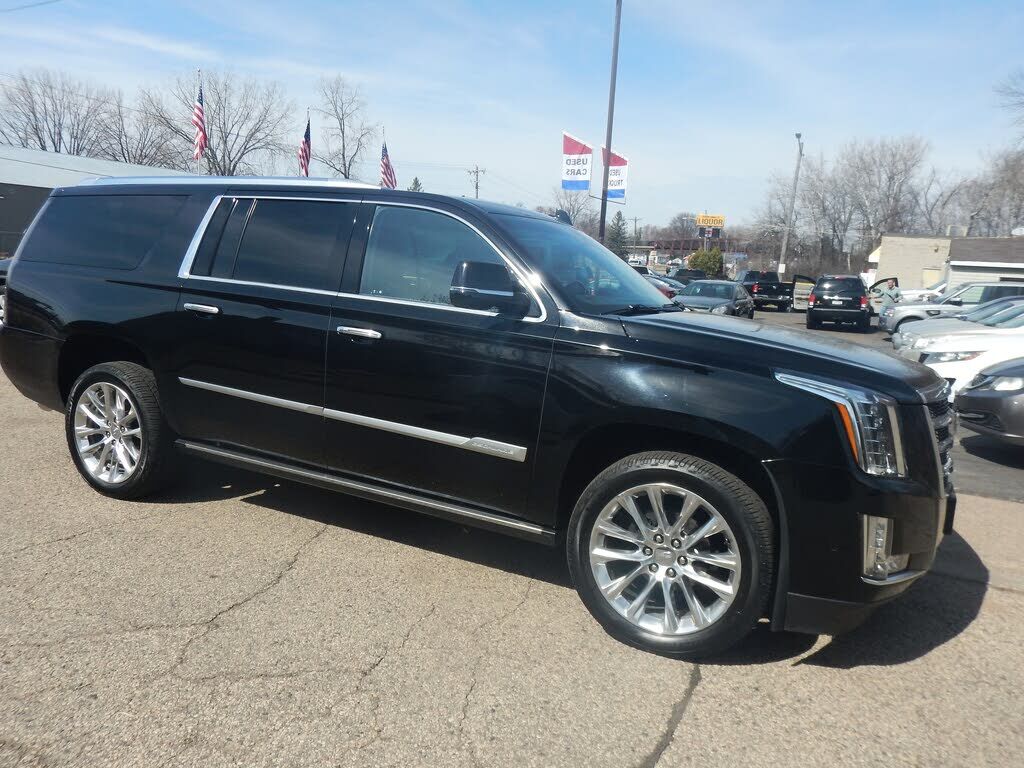 2019 CADILLAC Escalade ESV
