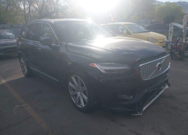 2016 VOLVO XC90