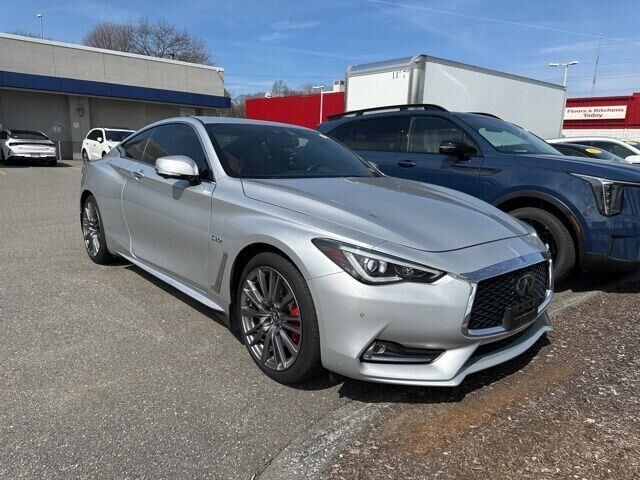 2017 INFINITI Q60