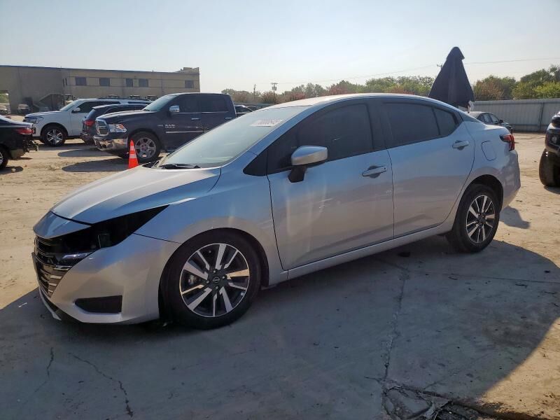 2023 NISSAN Versa
