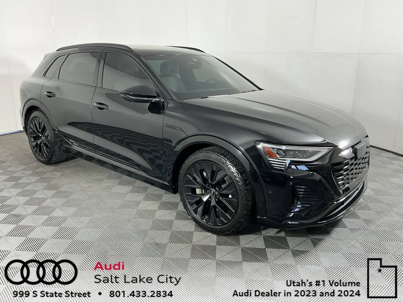 2024 AUDI Q8
