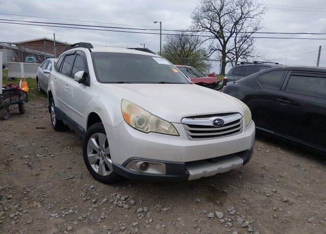 2011 SUBARU Outback