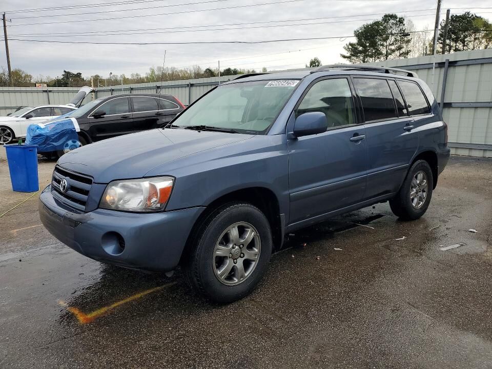 2004 TOYOTA Highlander
