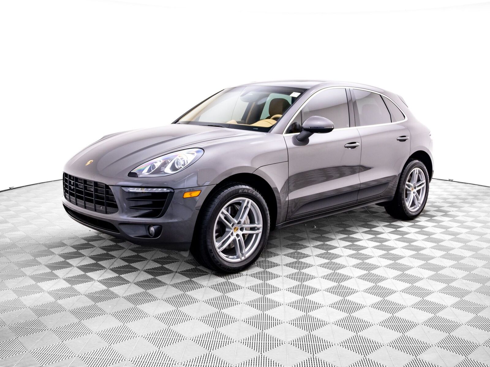 2015 PORSCHE Macan