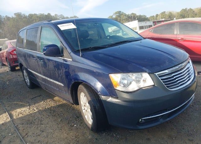 2015 CHRYSLER Town and Country