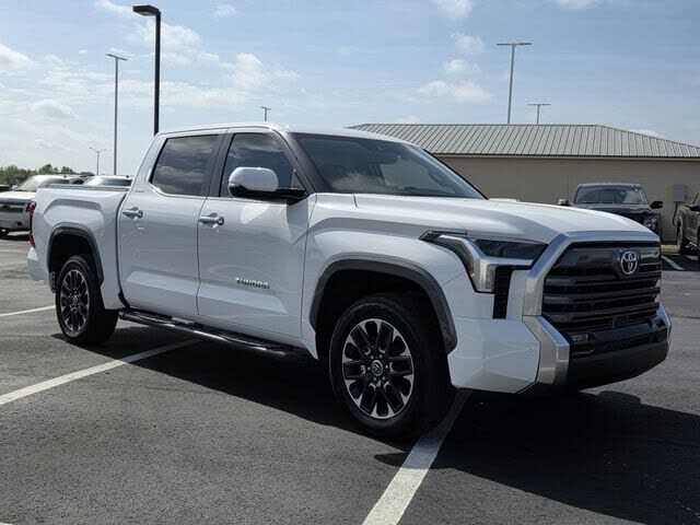 2024 TOYOTA Tundra