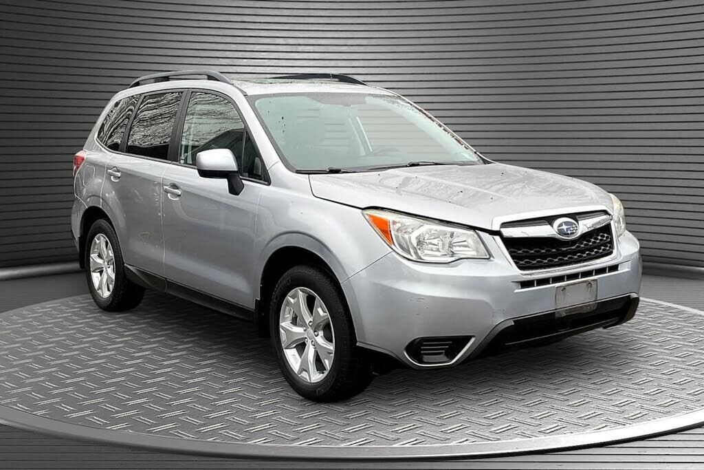 2015 SUBARU Forester