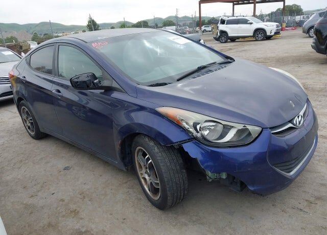 2011 HYUNDAI Elantra