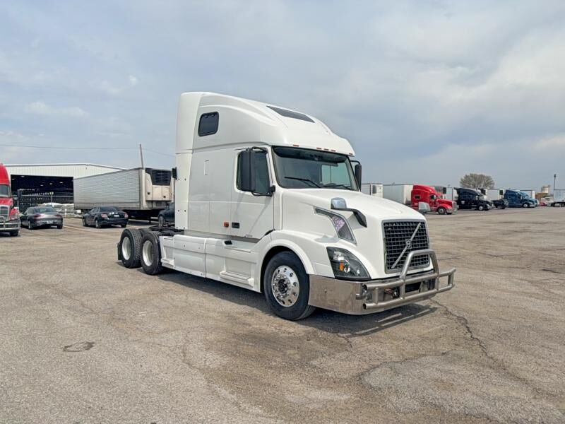 2006 VOLVO TRUCK VNL