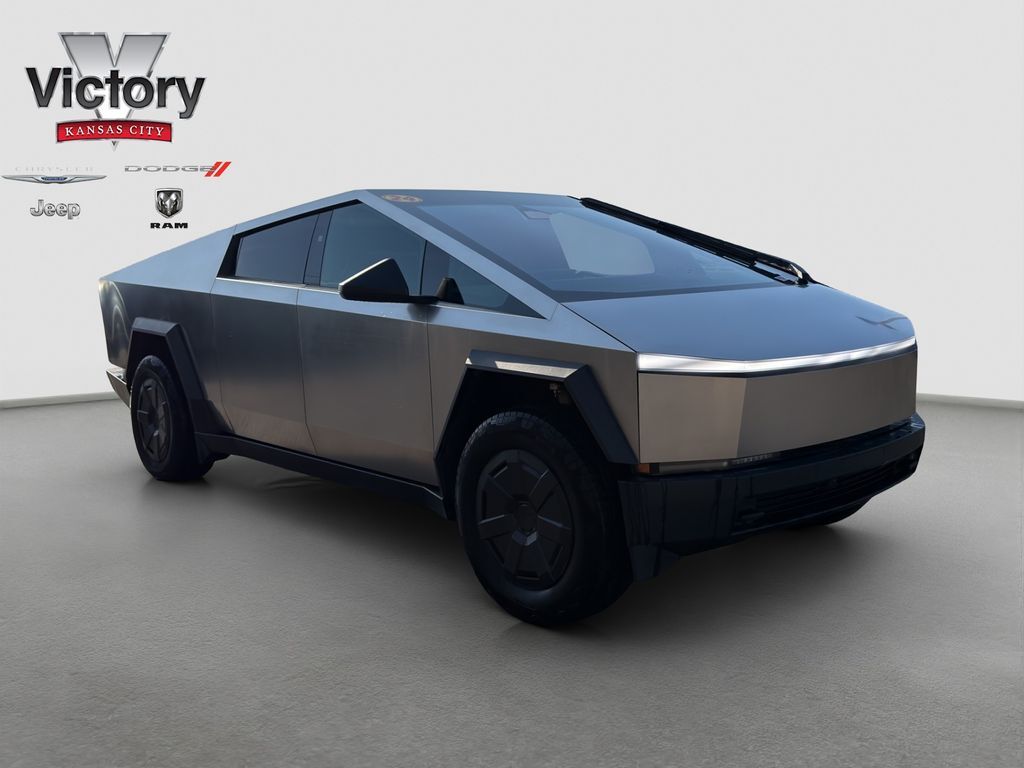 2024 TESLA Cybertruck