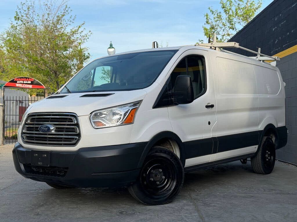 2017 FORD Transit