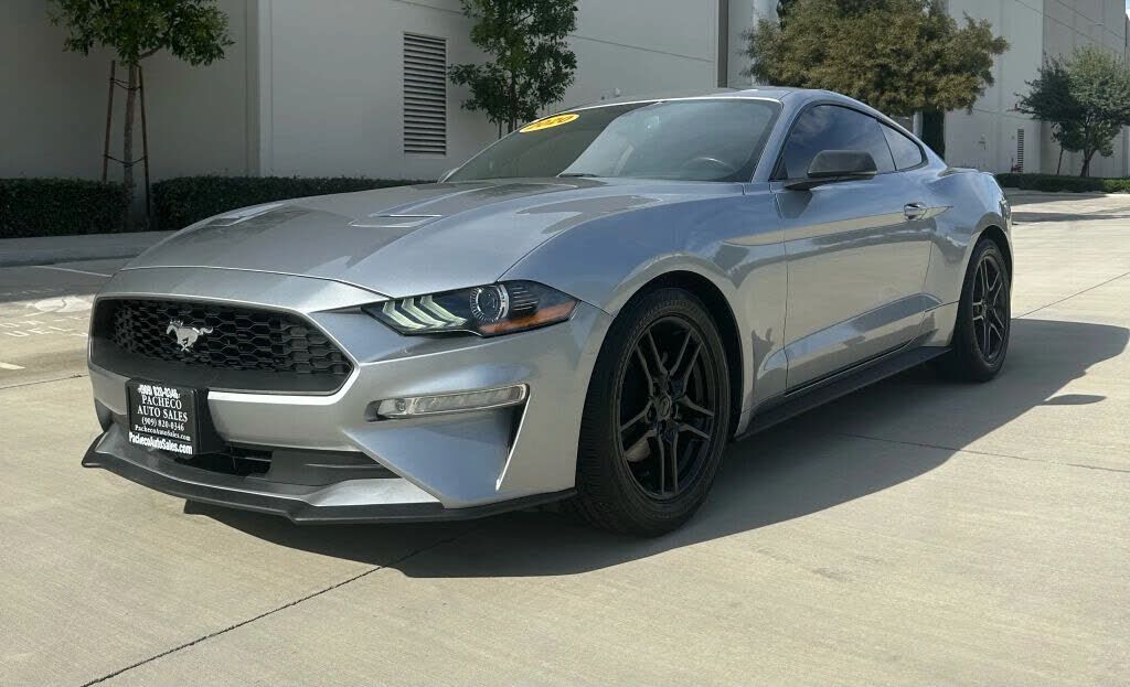 2020 FORD Mustang