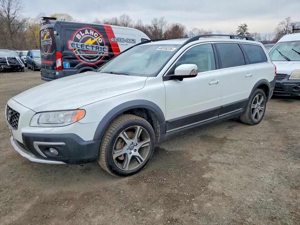 2015 VOLVO XC70