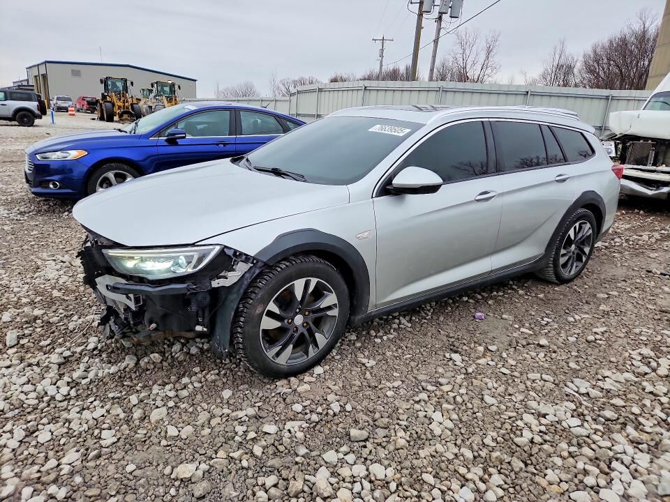 2018 BUICK Regal TourX