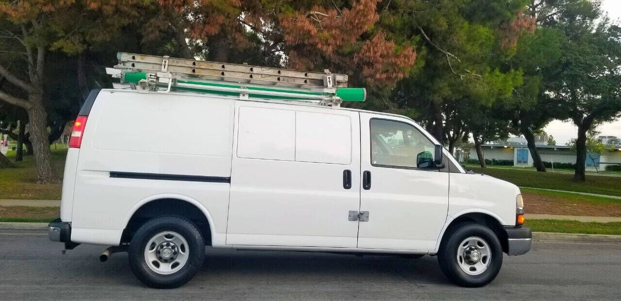 2012 CHEVROLET Express
