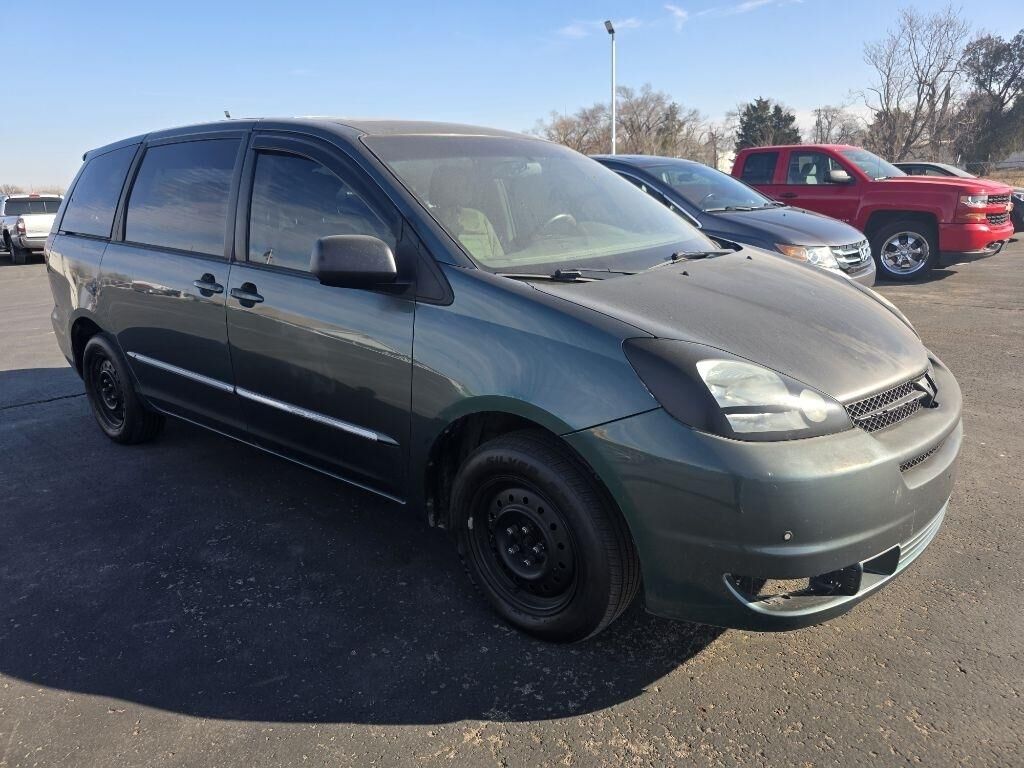 2004 TOYOTA Sienna