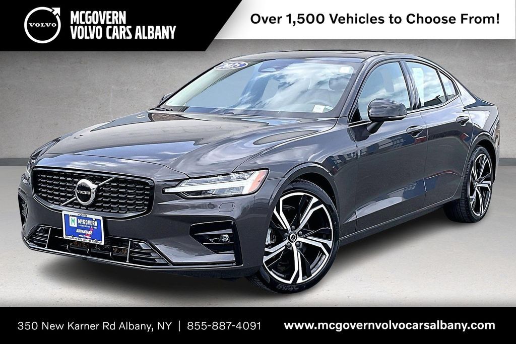 2025 VOLVO S60