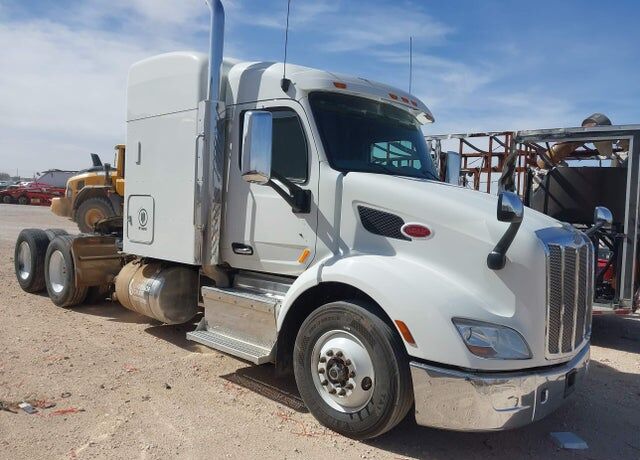 2016 PETERBILT 579