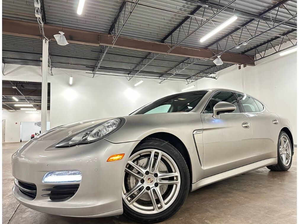 2012 PORSCHE Panamera
