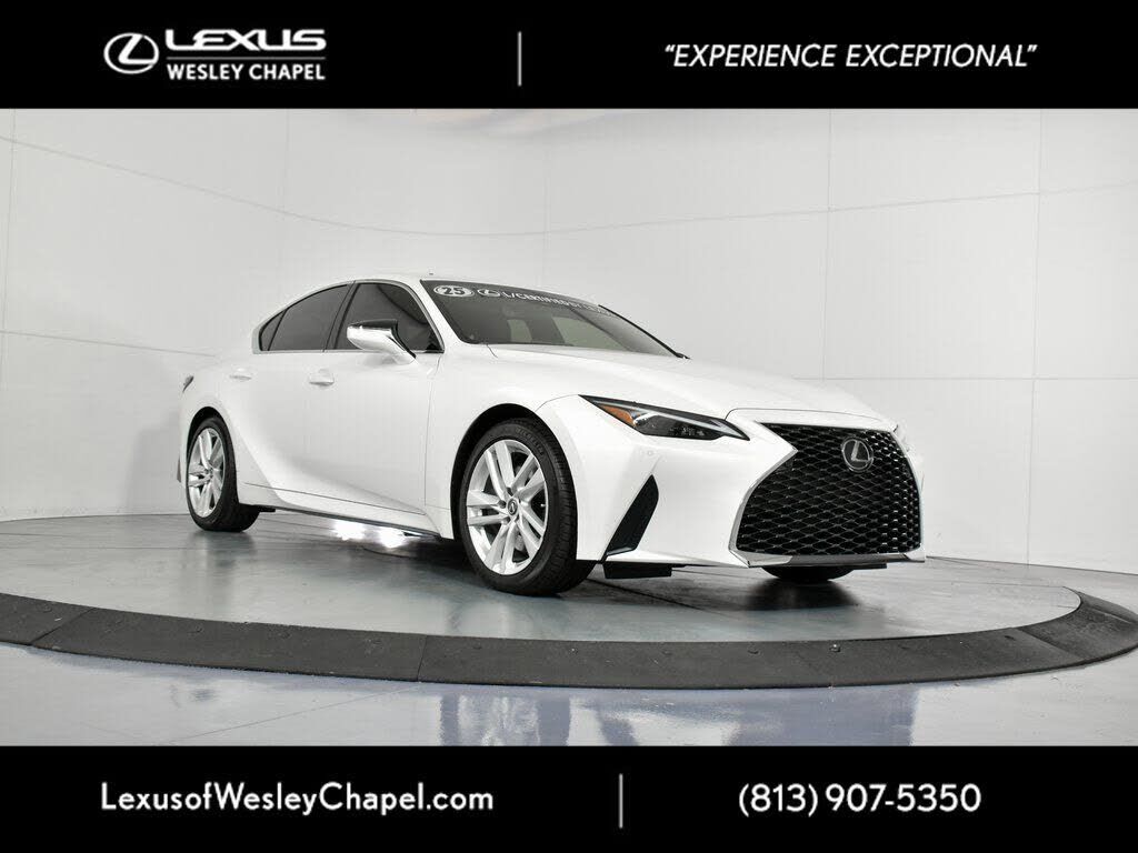 2025 LEXUS IS