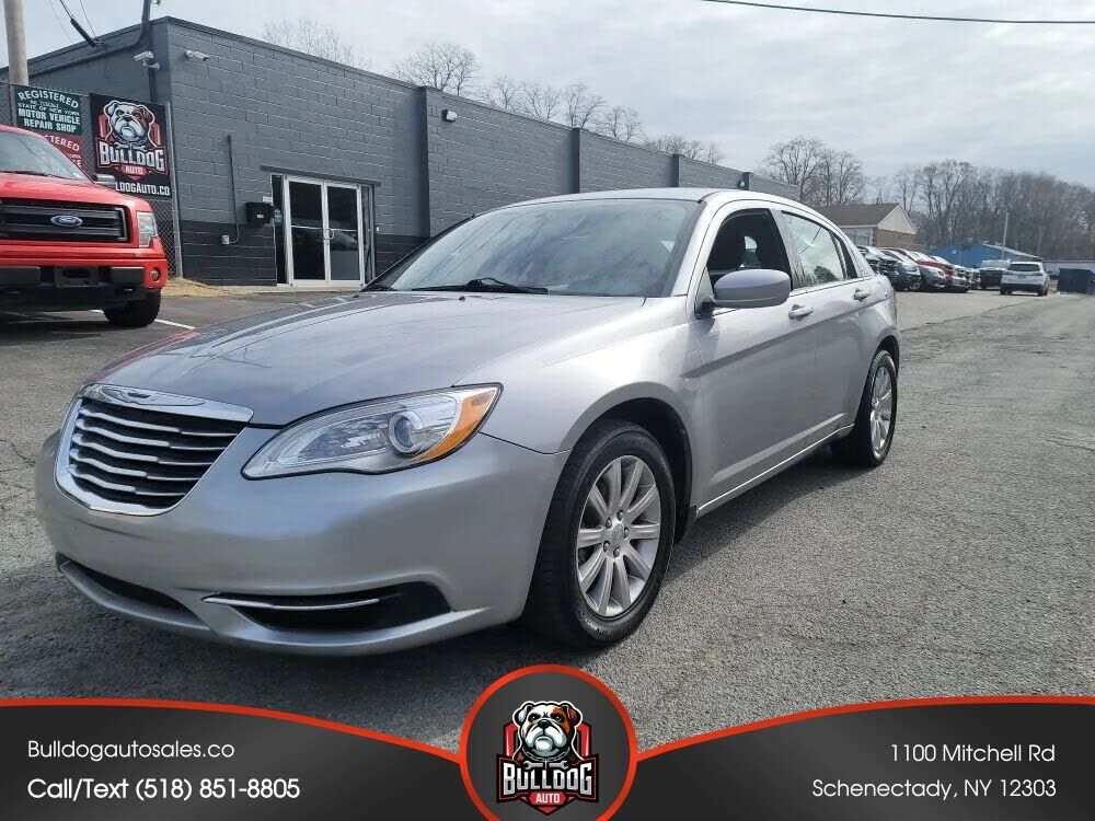 2013 CHRYSLER 200