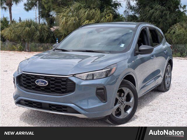 2024 FORD Escape