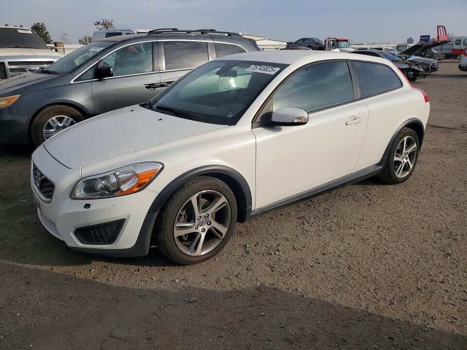 2013 VOLVO C30