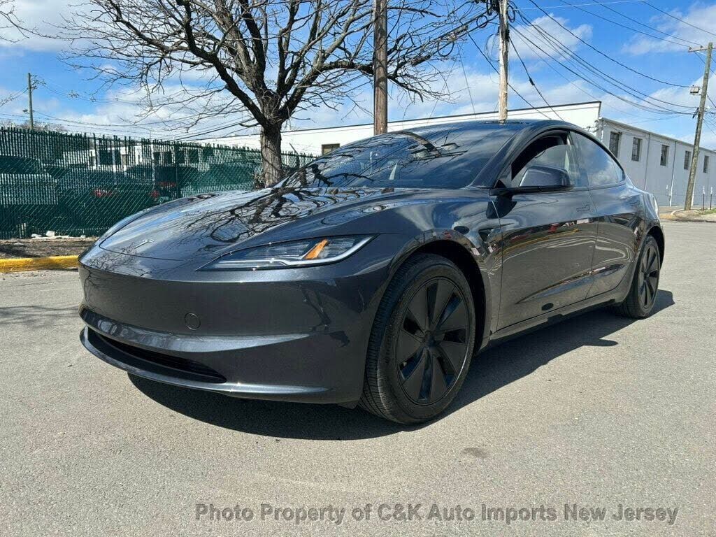 2024 TESLA Model 3