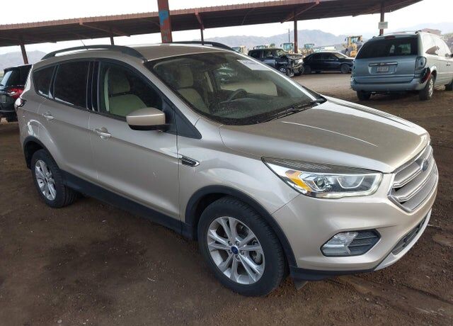 2017 FORD Escape