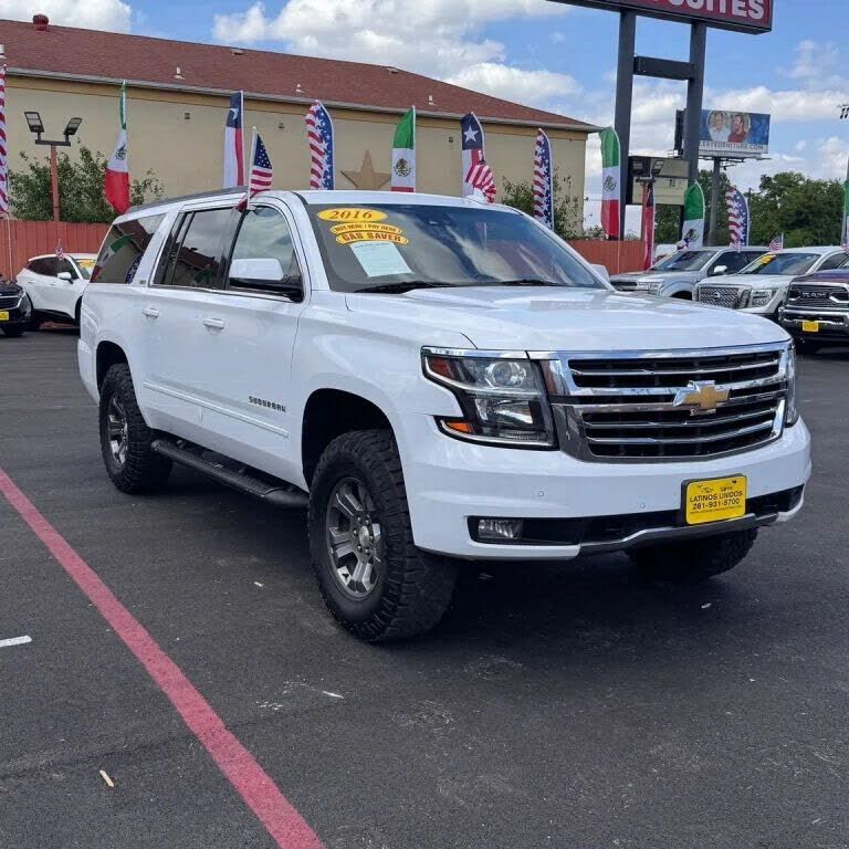 2016 CHEVROLET Suburban