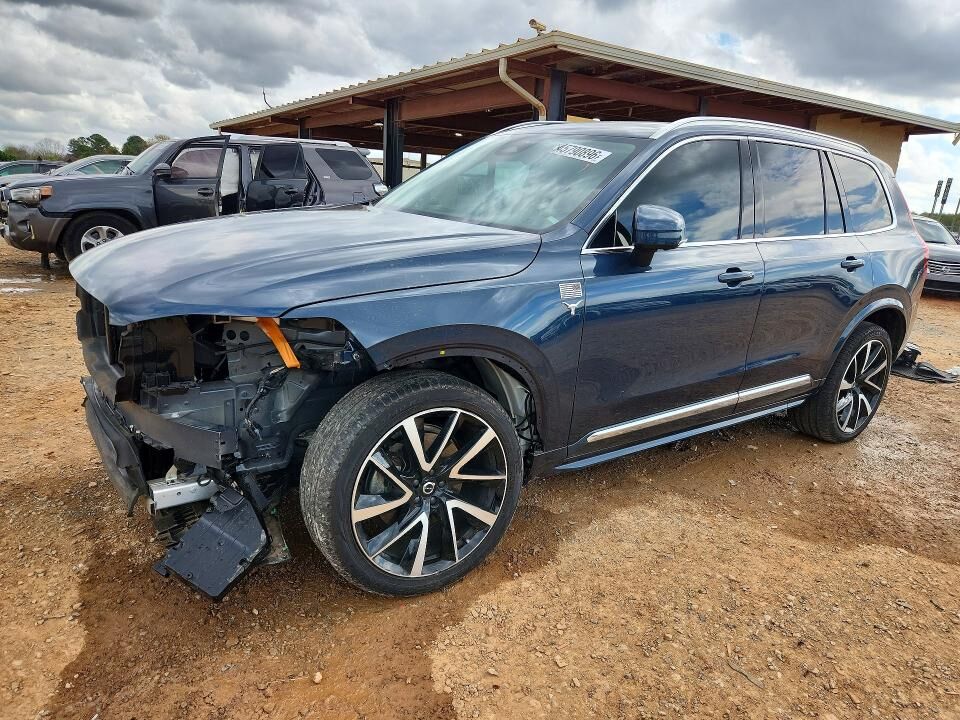 2024 VOLVO XC90