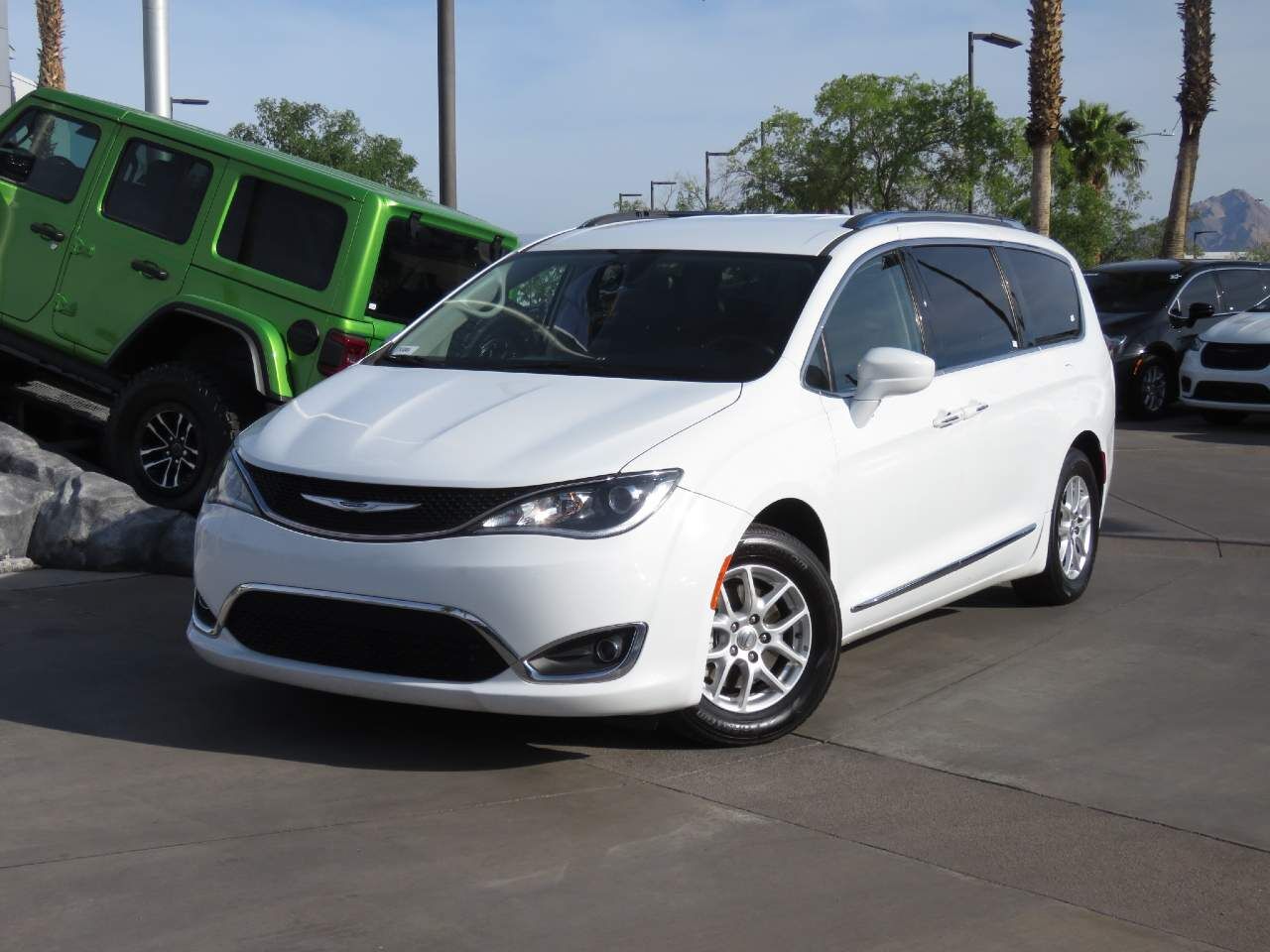 2020 CHRYSLER Pacifica