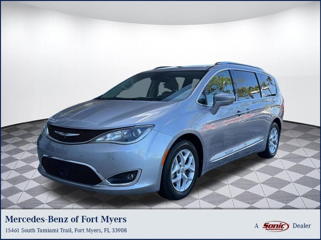 2017 CHRYSLER Pacifica
