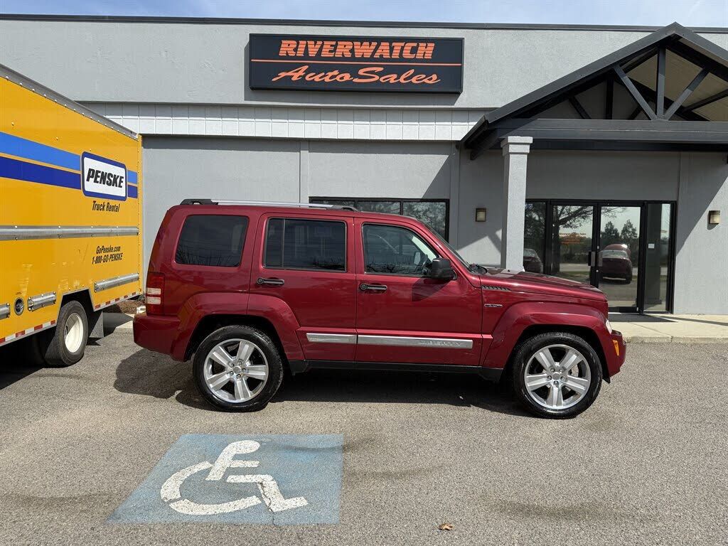 2012 JEEP Liberty