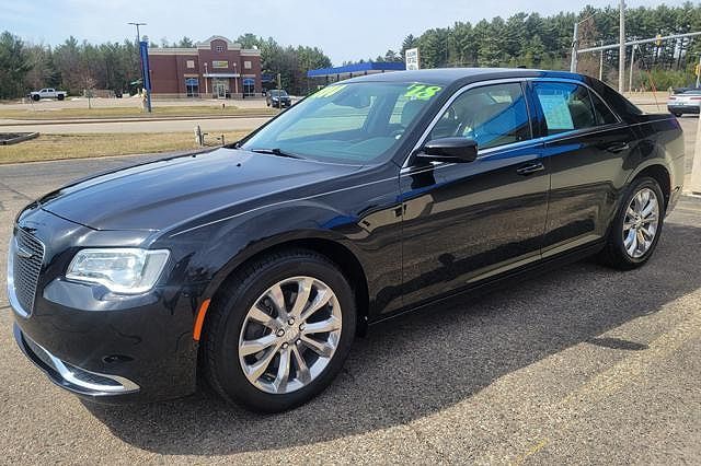 2018 CHRYSLER 300