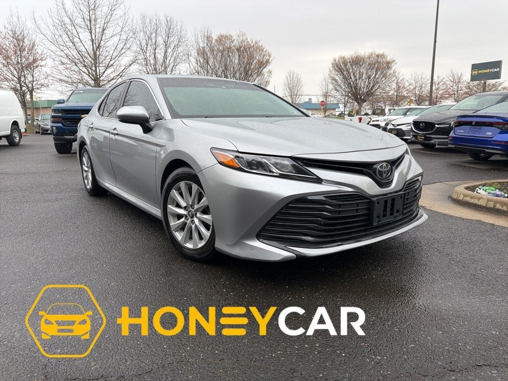 2018 TOYOTA Camry
