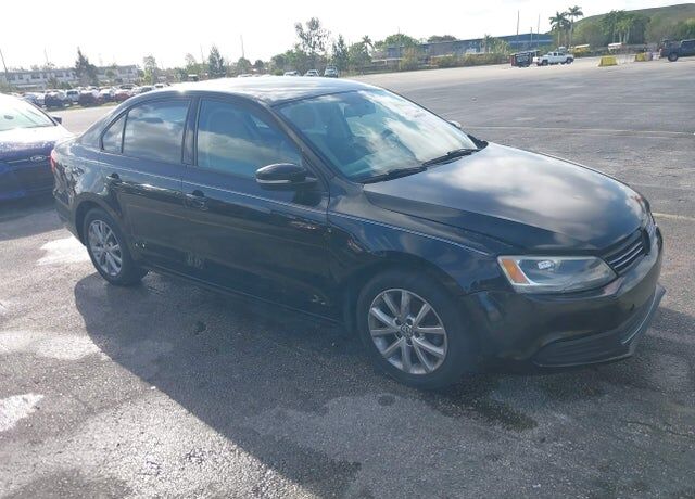 2012 VOLKSWAGEN Jetta
