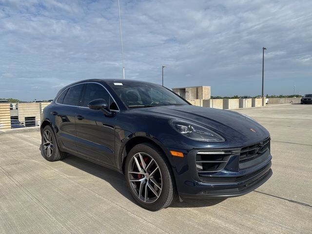 2022 PORSCHE Macan