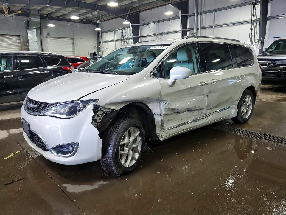 2019 CHRYSLER Pacifica