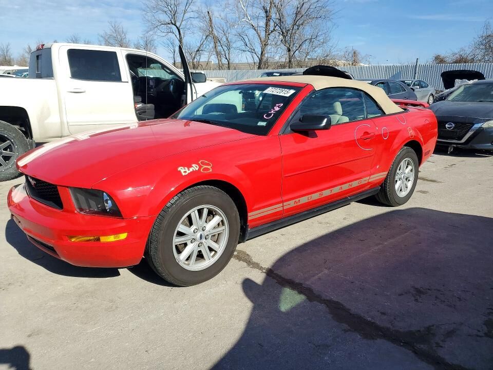 2005 FORD Mustang