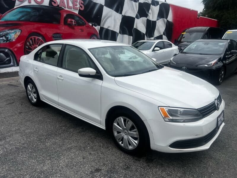 2012 VOLKSWAGEN Jetta