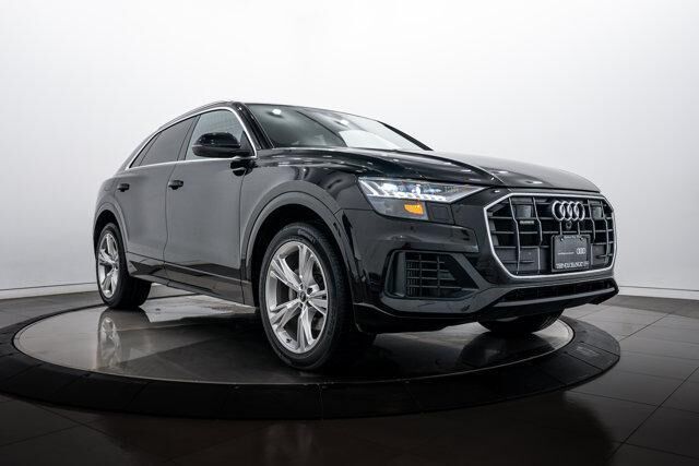 2023 AUDI Q8