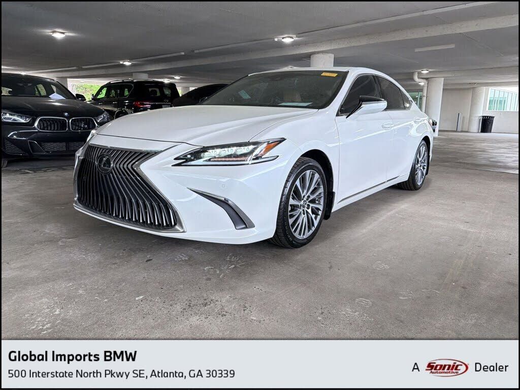 2019 LEXUS ES