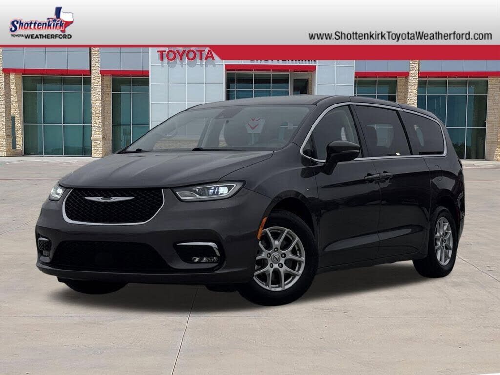 2023 CHRYSLER Pacifica