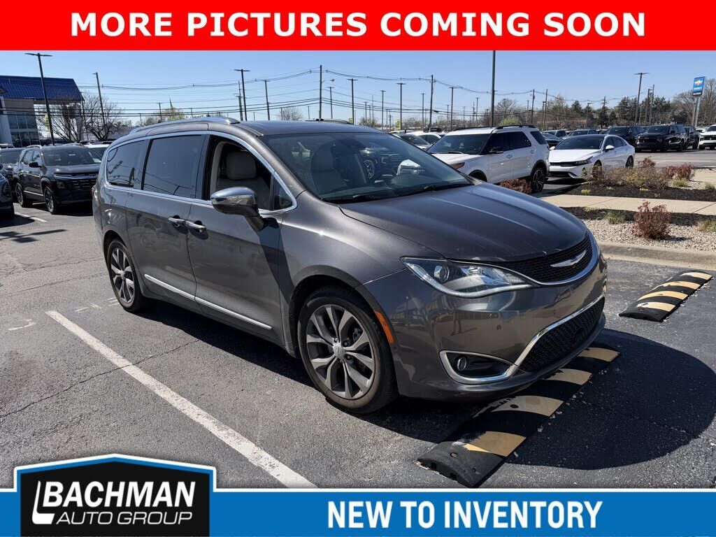 2017 CHRYSLER Pacifica