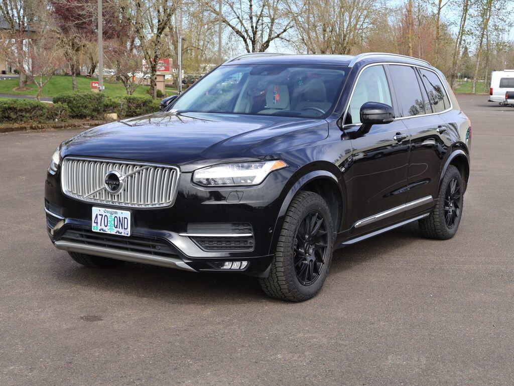 2019 VOLVO XC90