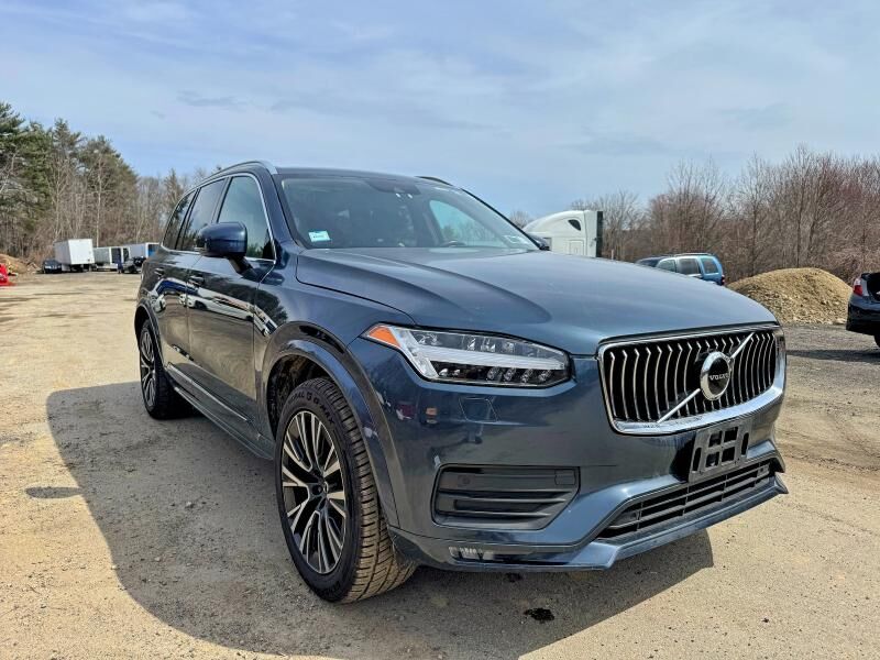 2022 VOLVO XC90