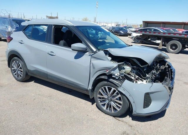 2024 NISSAN Kicks