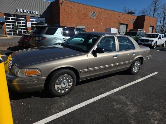 2003 FORD Crown Victoria